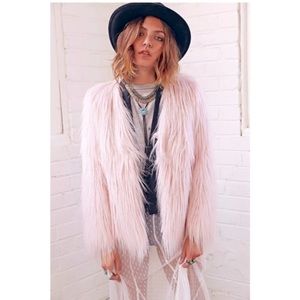 💕FLASH SALE $29💕 PINK SHAG FUR FEATHER COAT JACKET LADAKAH X URBAN OUTFITTERS